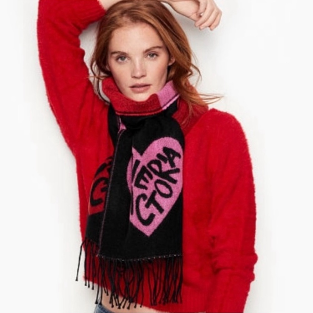 💗 Victoria’s Secret ~ Super Soft Acrylic Heart Love Winter Scarf